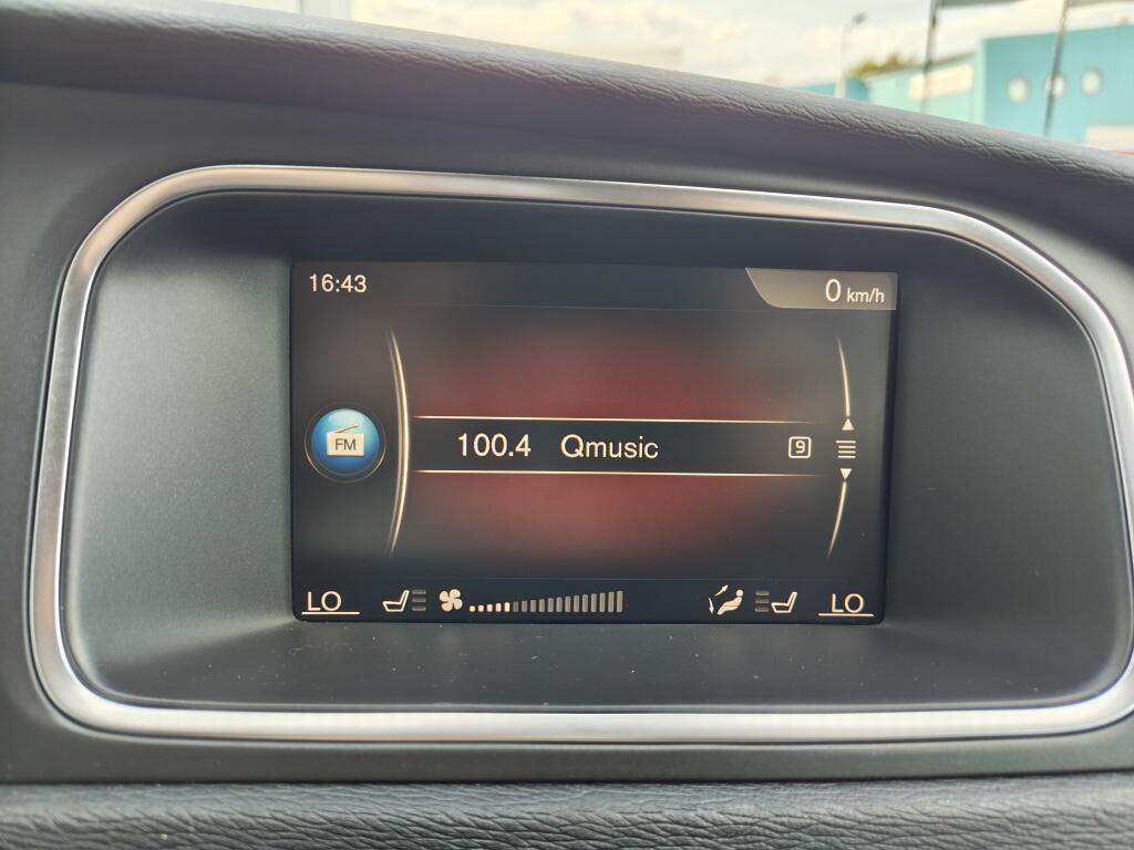 Volvo V40 Cross Country 1.5 T3 Summum | Trekhaak | Stoelverwarming | Navi | Sensoren - Image 16