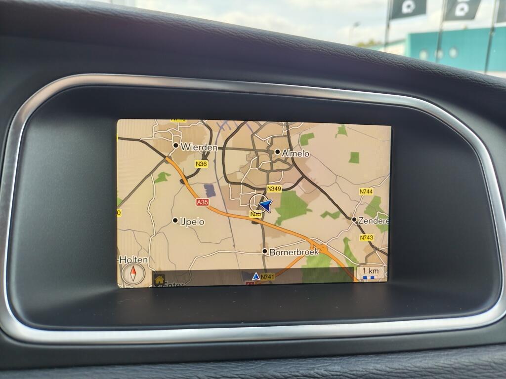 Volvo V40 Cross Country 1.5 T3 Summum | Trekhaak | Stoelverwarming | Navi | Sensoren - Image 17