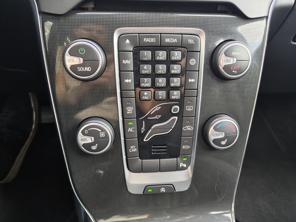 Volvo V40 Cross Country 1.5 T3 Summum | Trekhaak | Stoelverwarming | Navi | Sensoren - Image 19