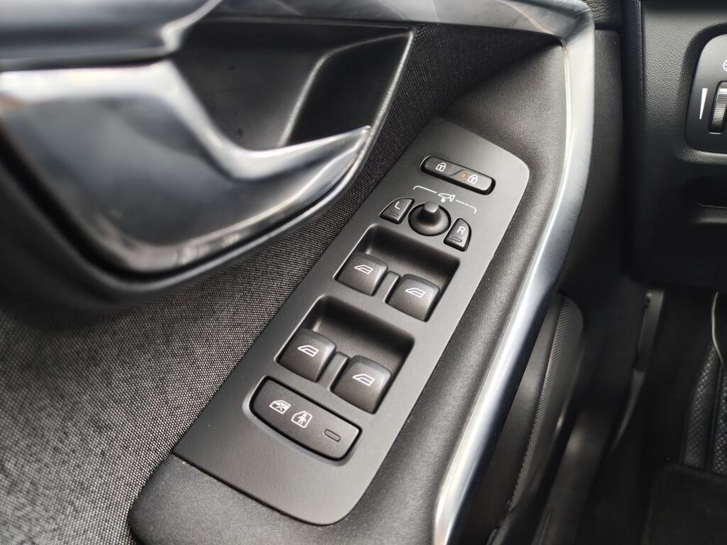 Volvo V40 Cross Country 1.5 T3 Summum | Trekhaak | Stoelverwarming | Navi | Sensoren - Image 21