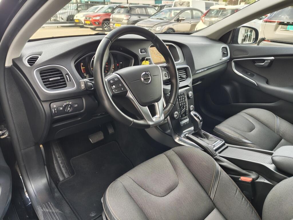 Volvo V40 Cross Country 1.5 T3 Summum | Trekhaak | Stoelverwarming | Navi | Sensoren - Image 24