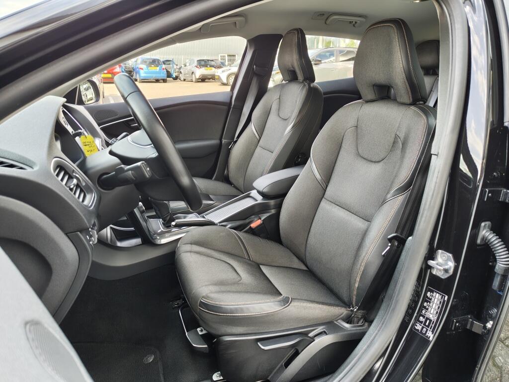 Volvo V40 Cross Country 1.5 T3 Summum | Trekhaak | Stoelverwarming | Navi | Sensoren - Image 25