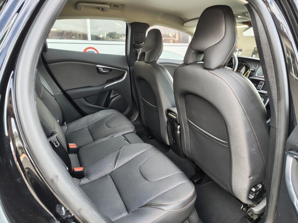 Volvo V40 Cross Country 1.5 T3 Summum | Trekhaak | Stoelverwarming | Navi | Sensoren - Image 27