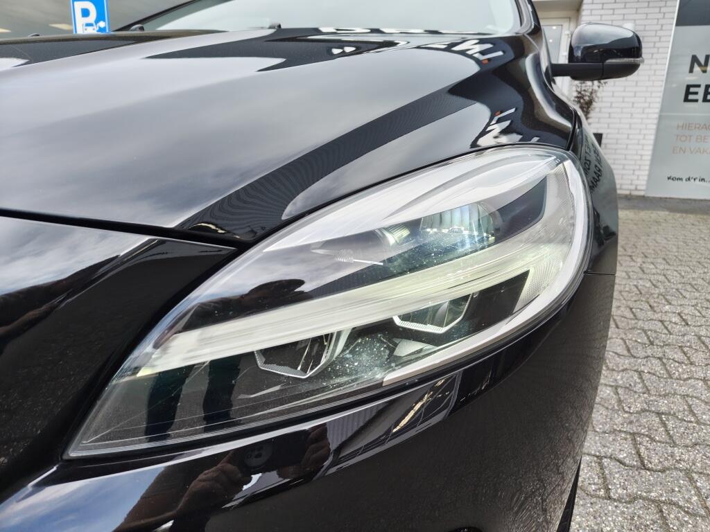 Volvo V40 Cross Country 1.5 T3 Summum | Trekhaak | Stoelverwarming | Navi | Sensoren - Image 31