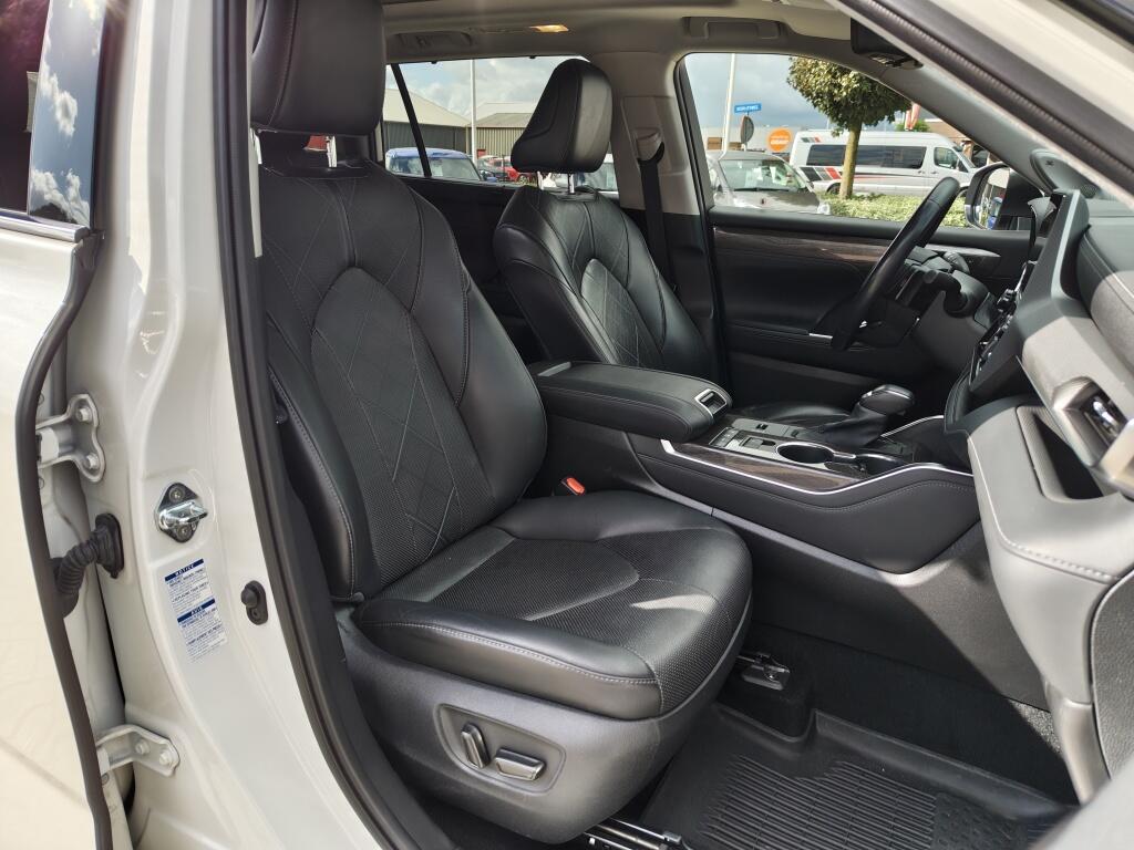 Toyota Highlander 2.5 AWD Hybrid Premium | 7pers. | Pano | Trekhaak Afn. | 2000kg Trekgew. | Leder - Image 40