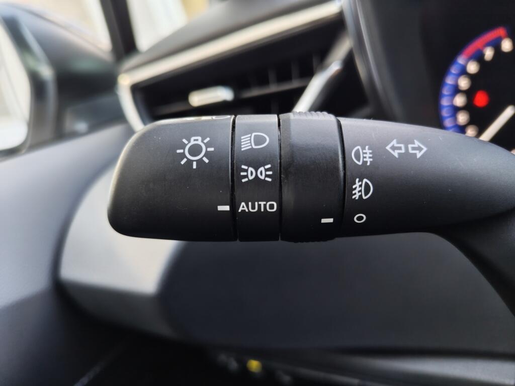 Toyota Corolla 2.0 Hybrid GR-Sport | Bi-Tone | Stoelverwarming | Half Leder | Sensoren v/a - Image 11