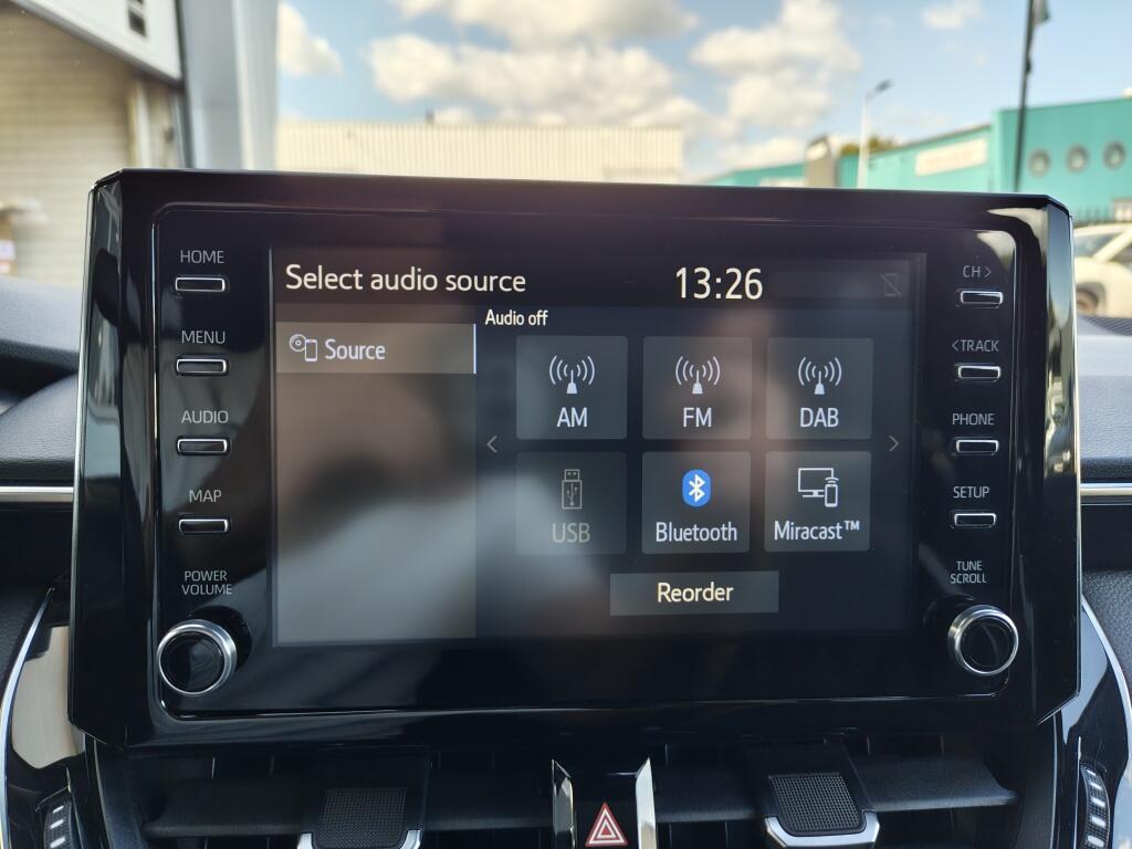 Toyota Corolla 2.0 Hybrid GR-Sport | Bi-Tone | Stoelverwarming | Half Leder | Sensoren v/a - Image 15