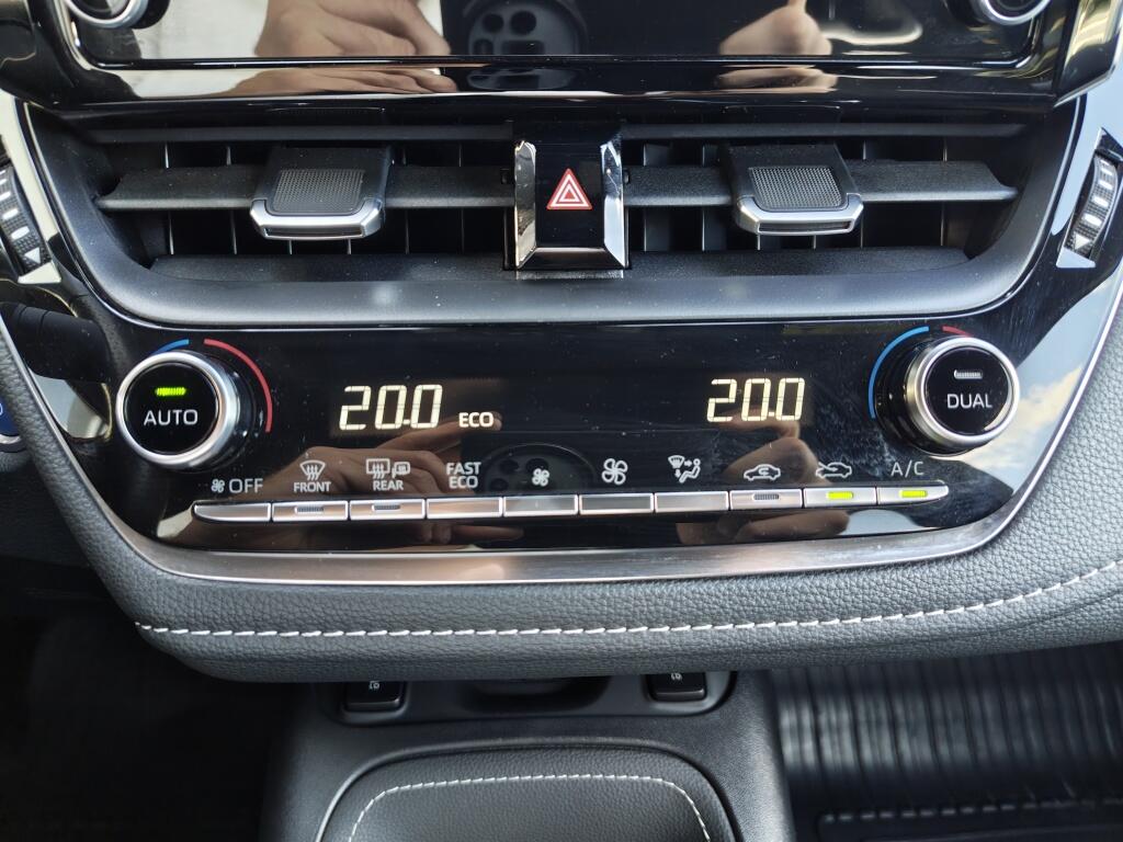 Toyota Corolla 2.0 Hybrid GR-Sport | Bi-Tone | Stoelverwarming | Half Leder | Sensoren v/a - Image 19