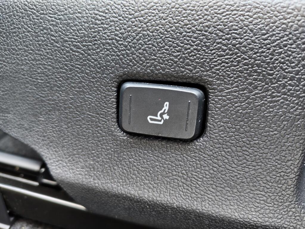 Toyota Corolla 2.0 Hybrid GR-Sport | Bi-Tone | Stoelverwarming | Half Leder | Sensoren v/a - Image 28
