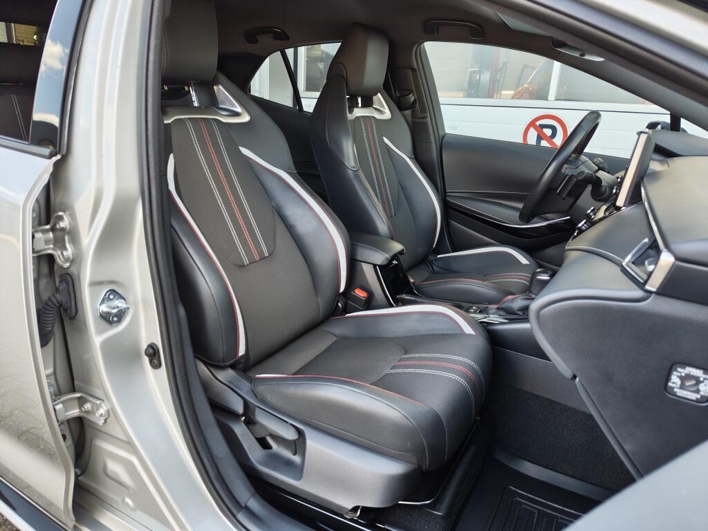 Toyota Corolla 2.0 Hybrid GR-Sport | Bi-Tone | Stoelverwarming | Half Leder | Sensoren v/a - Image 29