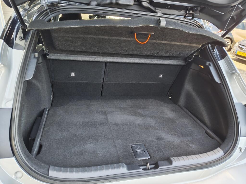 Toyota Corolla 2.0 Hybrid GR-Sport | Bi-Tone | Stoelverwarming | Half Leder | Sensoren v/a - Image 32