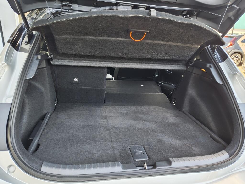Toyota Corolla 2.0 Hybrid GR-Sport | Bi-Tone | Stoelverwarming | Half Leder | Sensoren v/a - Image 33