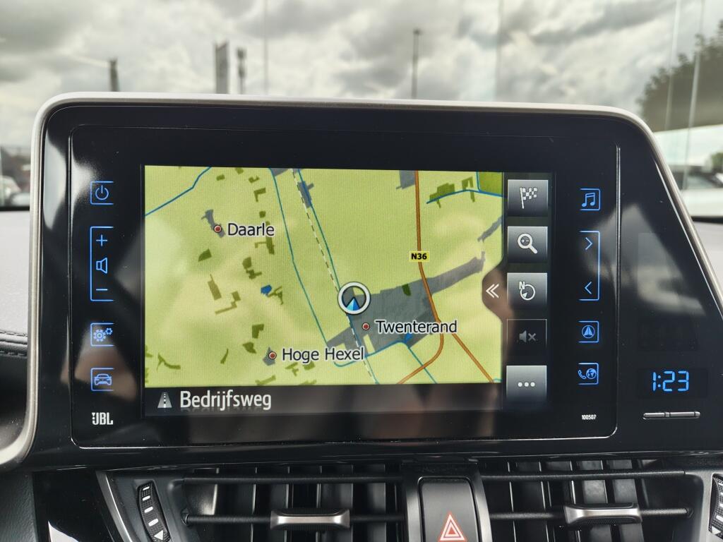 Toyota C-HR 1.8 Hybrid Style Ultimate | All Season | Blind Spot | PDC | Stoelverwarming - Image 17