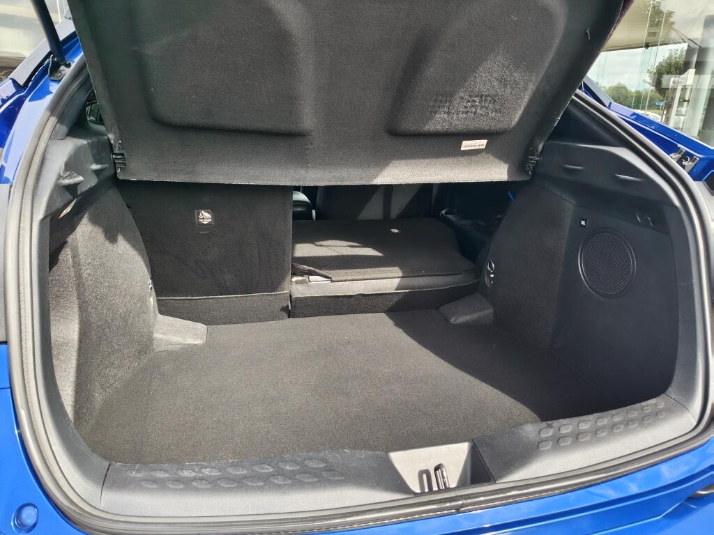 Toyota C-HR 1.8 Hybrid Style Ultimate | All Season | Blind Spot | PDC | Stoelverwarming - Image 38