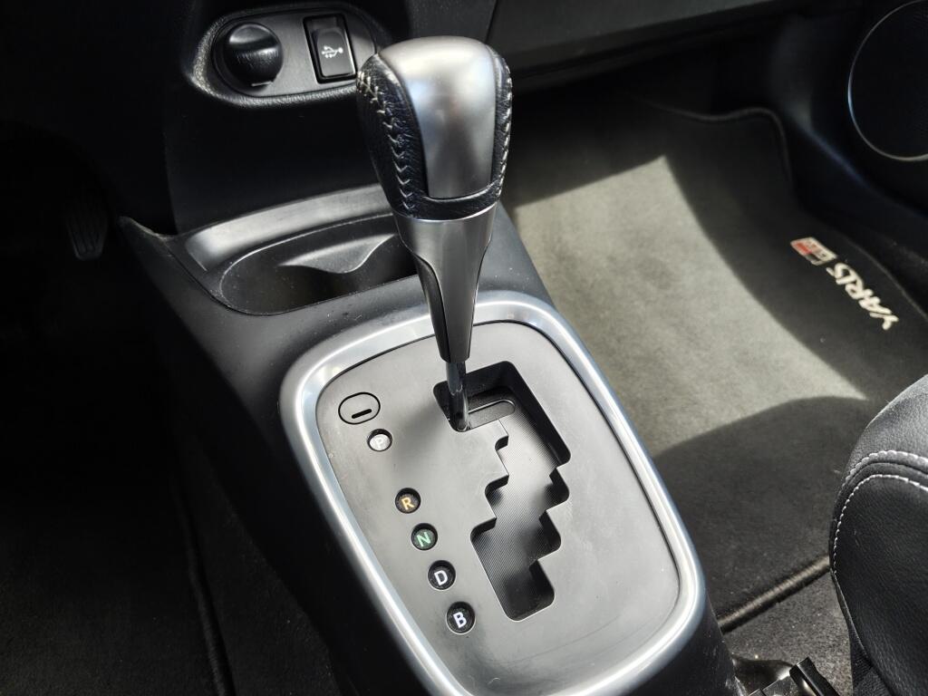 Toyota Yaris 1.5 Hybrid GR-Sport | Navi | Stoelverwarming | Keyless Entry - Image 19