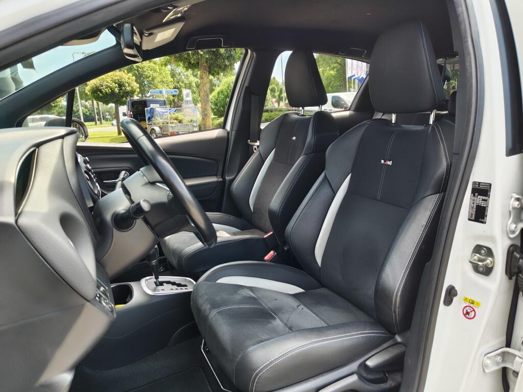 Toyota Yaris 1.5 Hybrid GR-Sport | Navi | Stoelverwarming | Keyless Entry - Image 27
