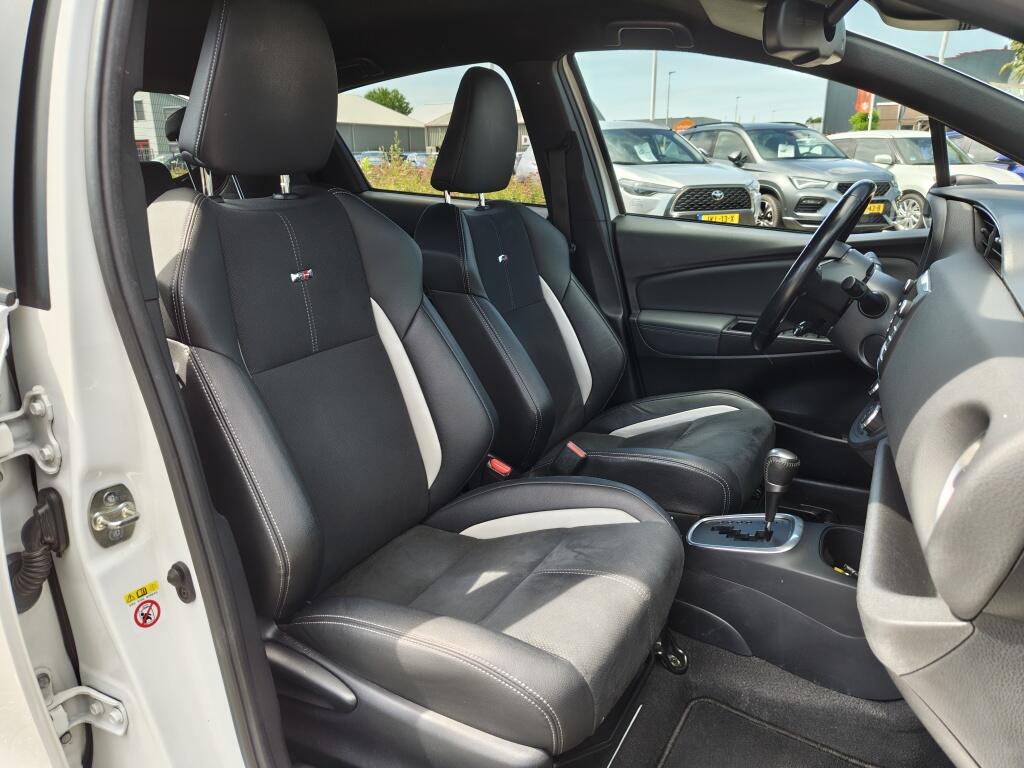 Toyota Yaris 1.5 Hybrid GR-Sport | Navi | Stoelverwarming | Keyless Entry - Image 29