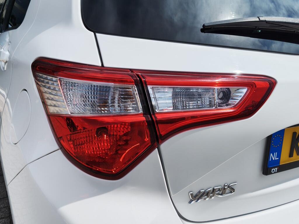 Toyota Yaris 1.5 Hybrid GR-Sport | Navi | Stoelverwarming | Keyless Entry - Image 35