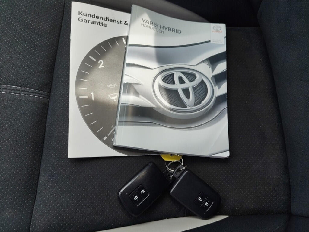 Toyota Yaris 1.5 Hybrid GR-Sport | Navi | Stoelverwarming | Keyless Entry - Image 40