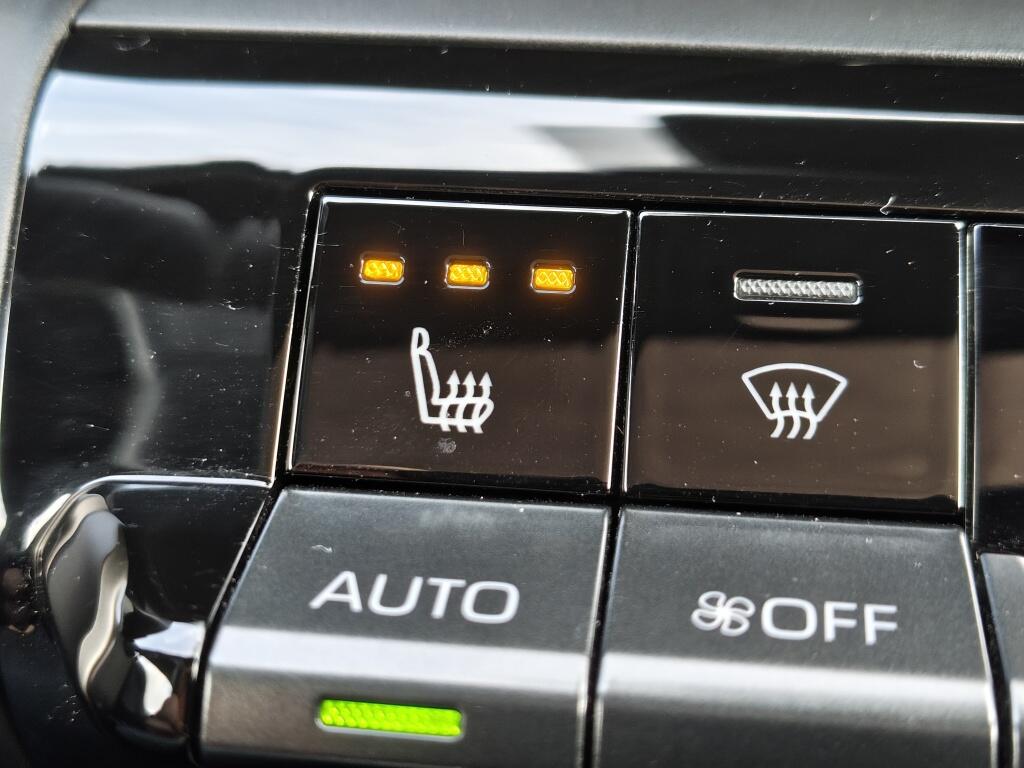 Toyota C-HR 2.0 PHEV 220 Première Edition | Pano | HUD | Leder | JBL | Navi - Image 22