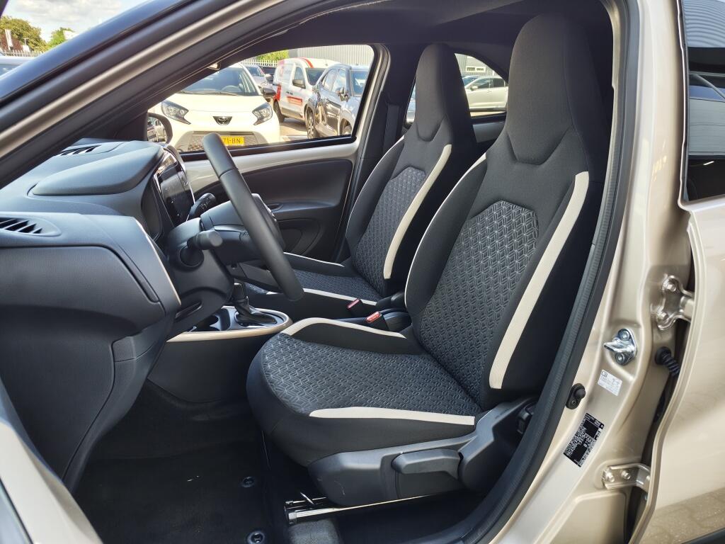 Toyota Aygo X 1.0 VVT-i S-CVT Envy | Stoelverwarming | All Seasons | Android Auto - Image 25