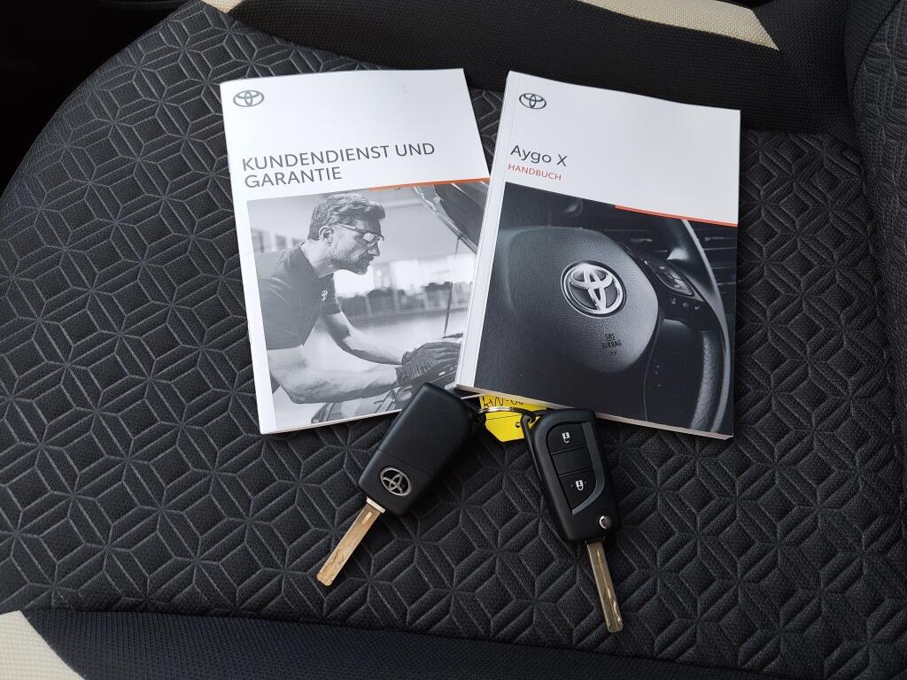 Toyota Aygo X 1.0 VVT-i S-CVT Envy | Stoelverwarming | All Seasons | Android Auto - Image 34