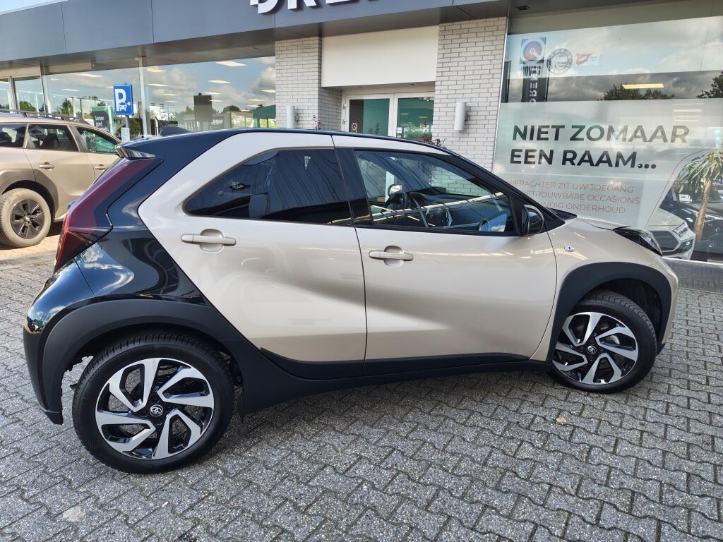 Toyota Aygo X 1.0 VVT-i S-CVT Envy | Stoelverwarming | All Seasons | Android Auto - Image 5