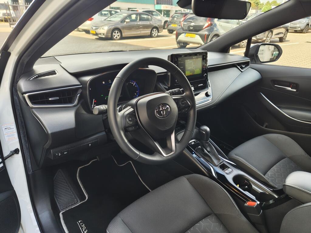 Toyota Corolla 2.0 Hybrid Business Plus | Navi | Stoelverwarming | Android Auto - Image 27