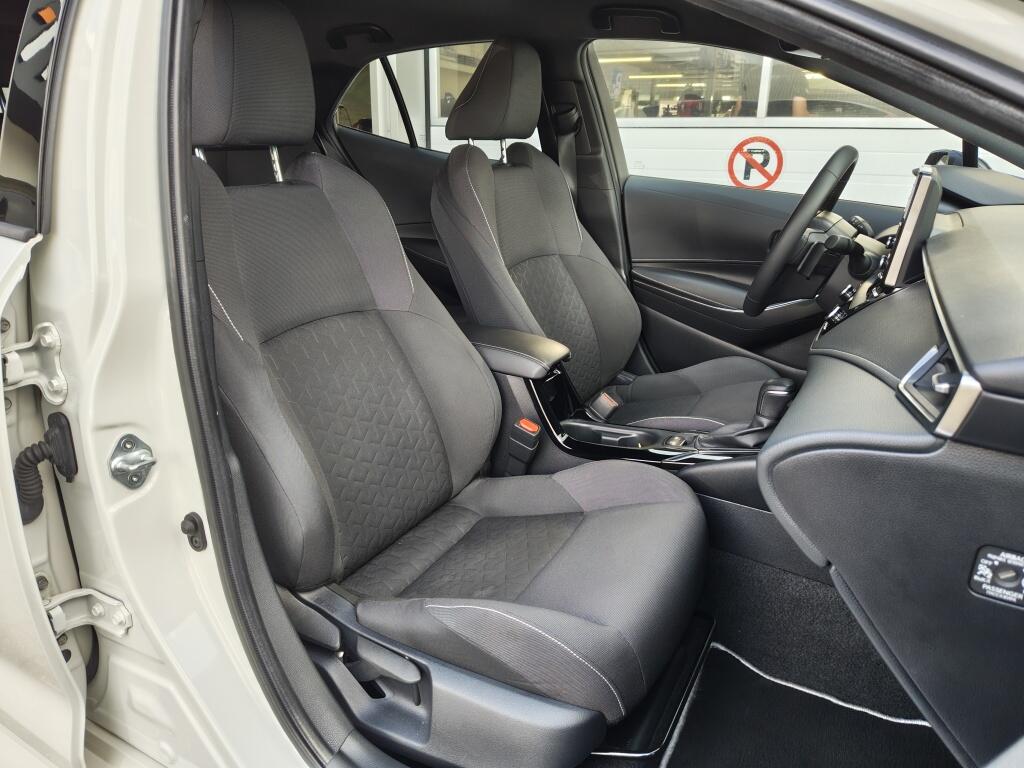 Toyota Corolla 2.0 Hybrid Business Plus | Navi | Stoelverwarming | Android Auto - Image 30