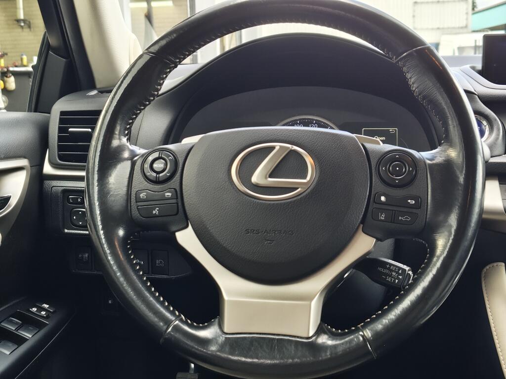 Lexus CT 200h Business Line | Sensoren v/a | Alcantara | Navi | Cruise Control - Image 9