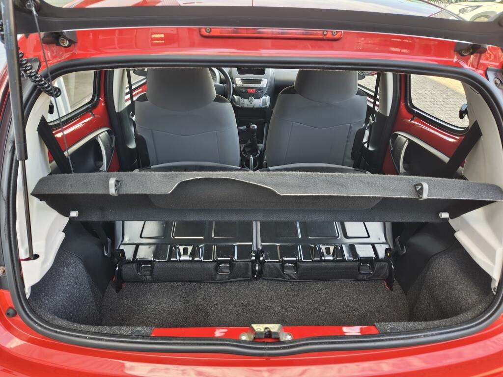 Peugeot 107 1.0 Access Accent | Toerenteller | Airco | Radio | Parrot Bluetooth - Image 25