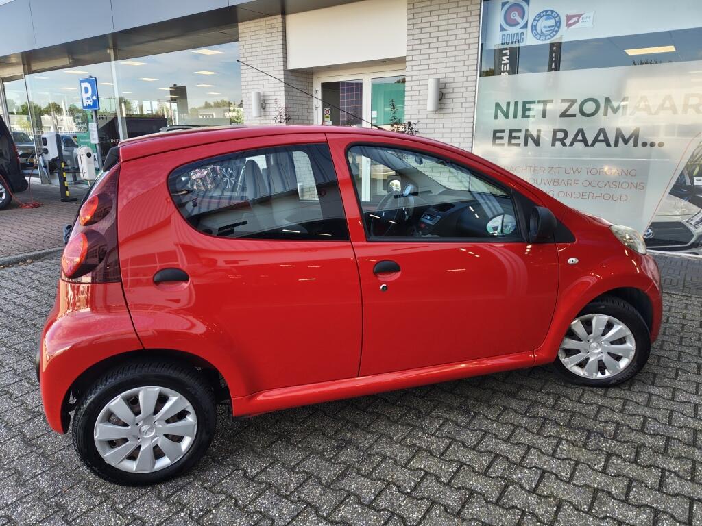 Peugeot 107 1.0 Access Accent | Toerenteller | Airco | Radio | Parrot Bluetooth - Image 5