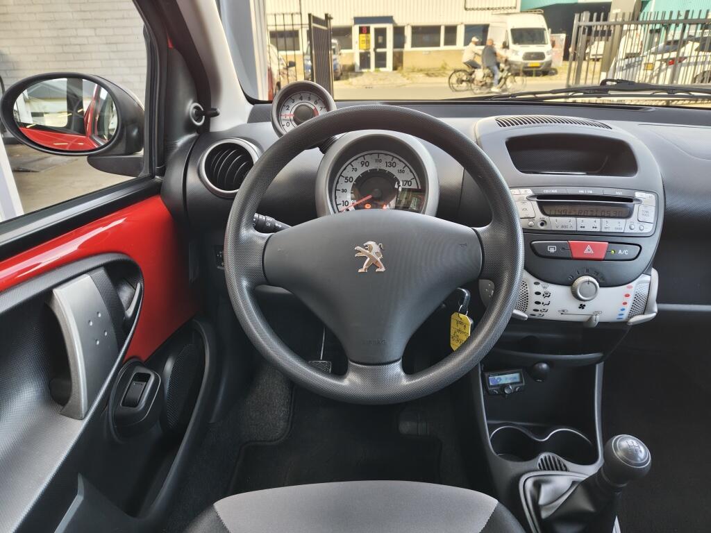 Peugeot 107 1.0 Access Accent | Toerenteller | Airco | Radio | Parrot Bluetooth - Image 8