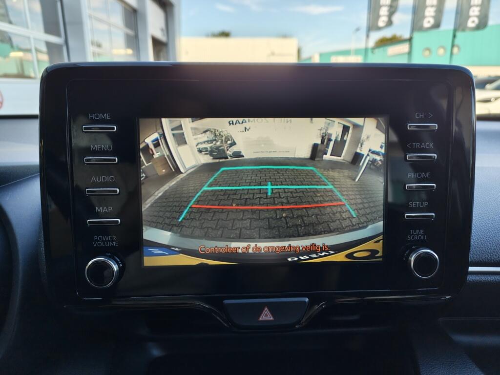Toyota Yaris 1.5 Hybrid Dynamic | All season | Navi | Apple CarPlay/Android auto | - Image 18