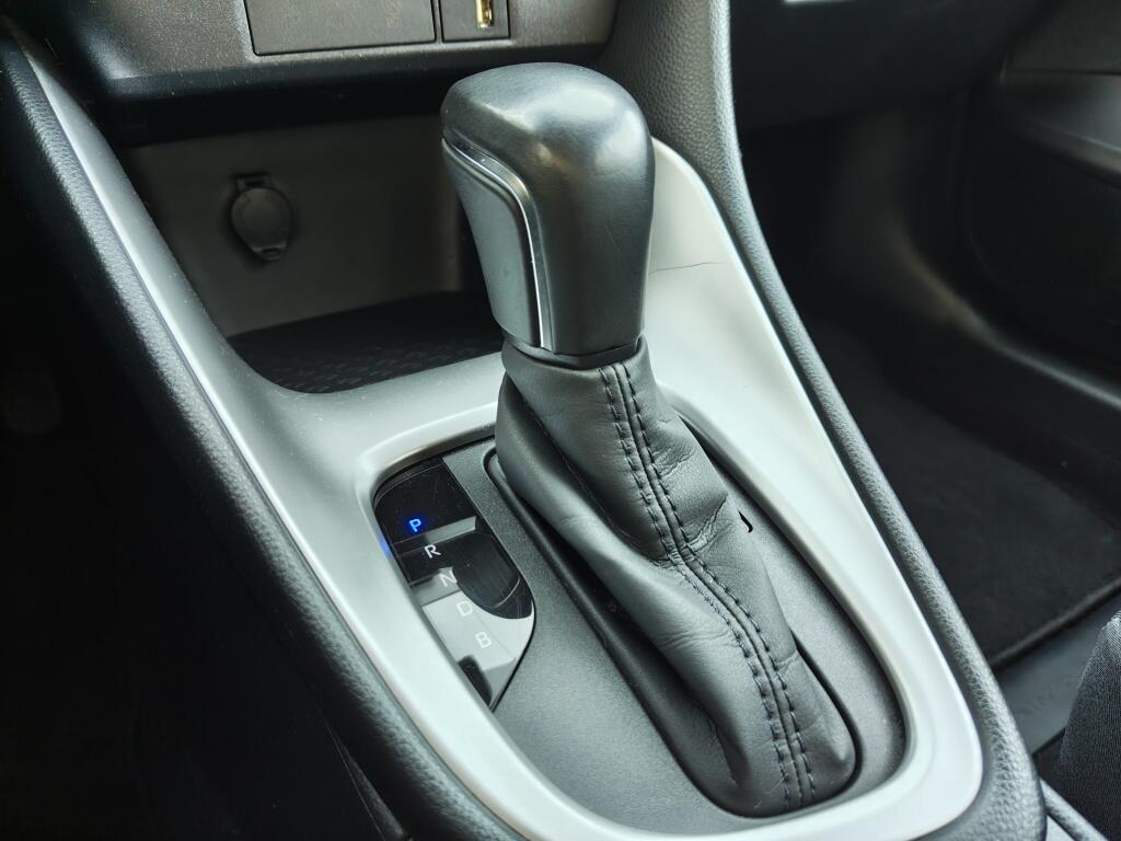 Toyota Yaris 1.5 Hybrid Dynamic | All season | Navi | Apple CarPlay/Android auto | - Image 20