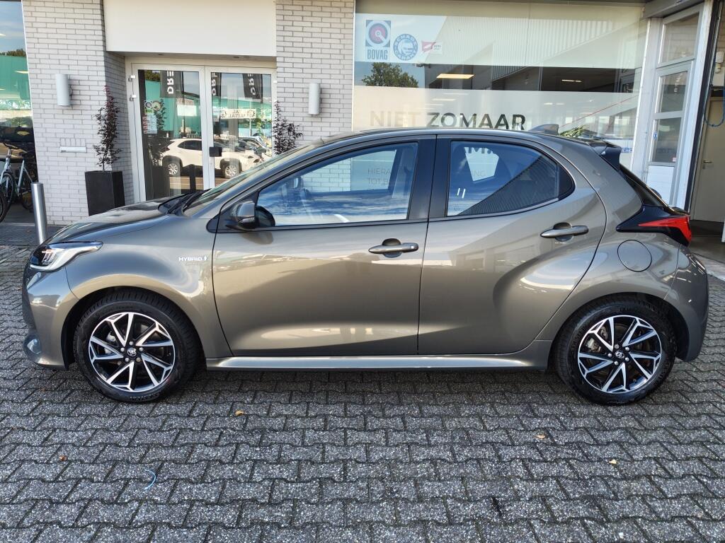 Toyota Yaris 1.5 Hybrid Dynamic | All season | Navi | Apple CarPlay/Android auto | - Image 3