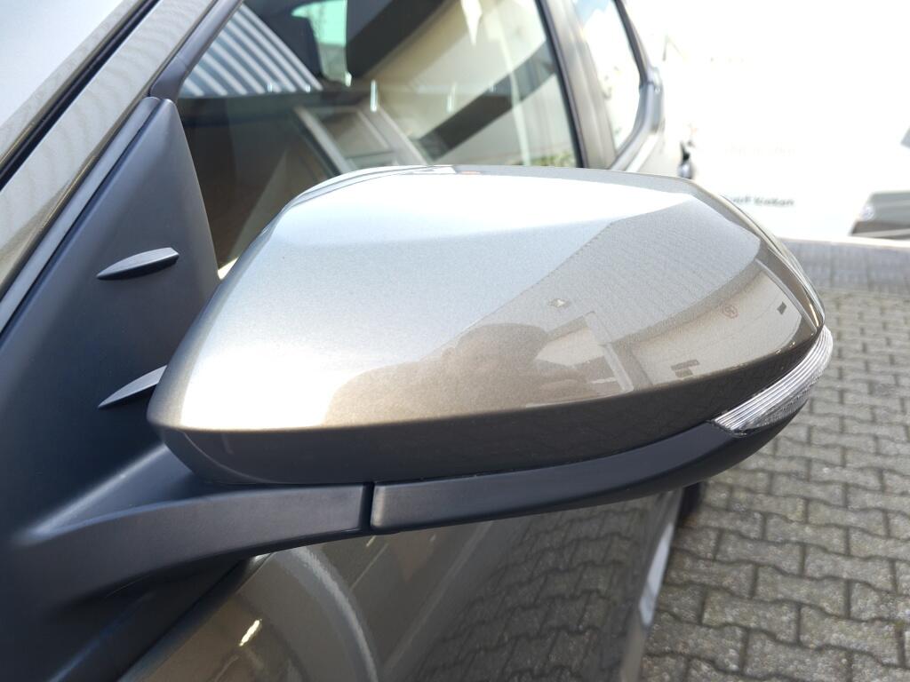 Toyota Yaris 1.5 Hybrid Dynamic | All season | Navi | Apple CarPlay/Android auto | - Image 34