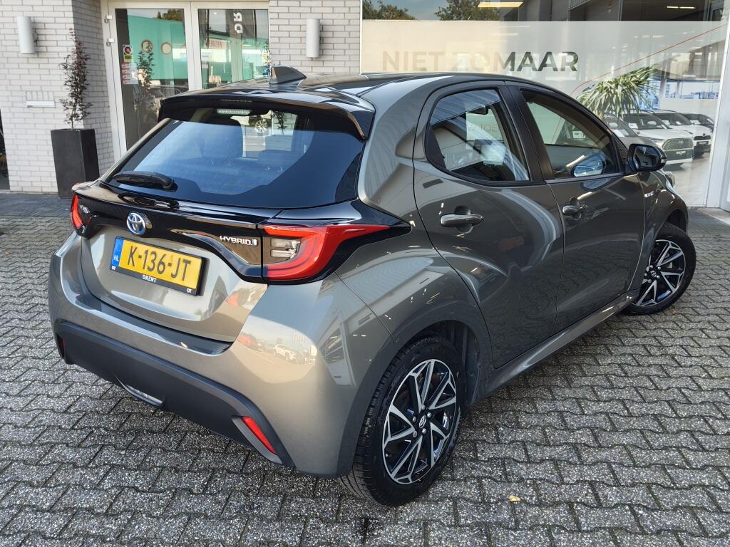 Toyota Yaris 1.5 Hybrid Dynamic | All season | Navi | Apple CarPlay/Android auto | - Image 4