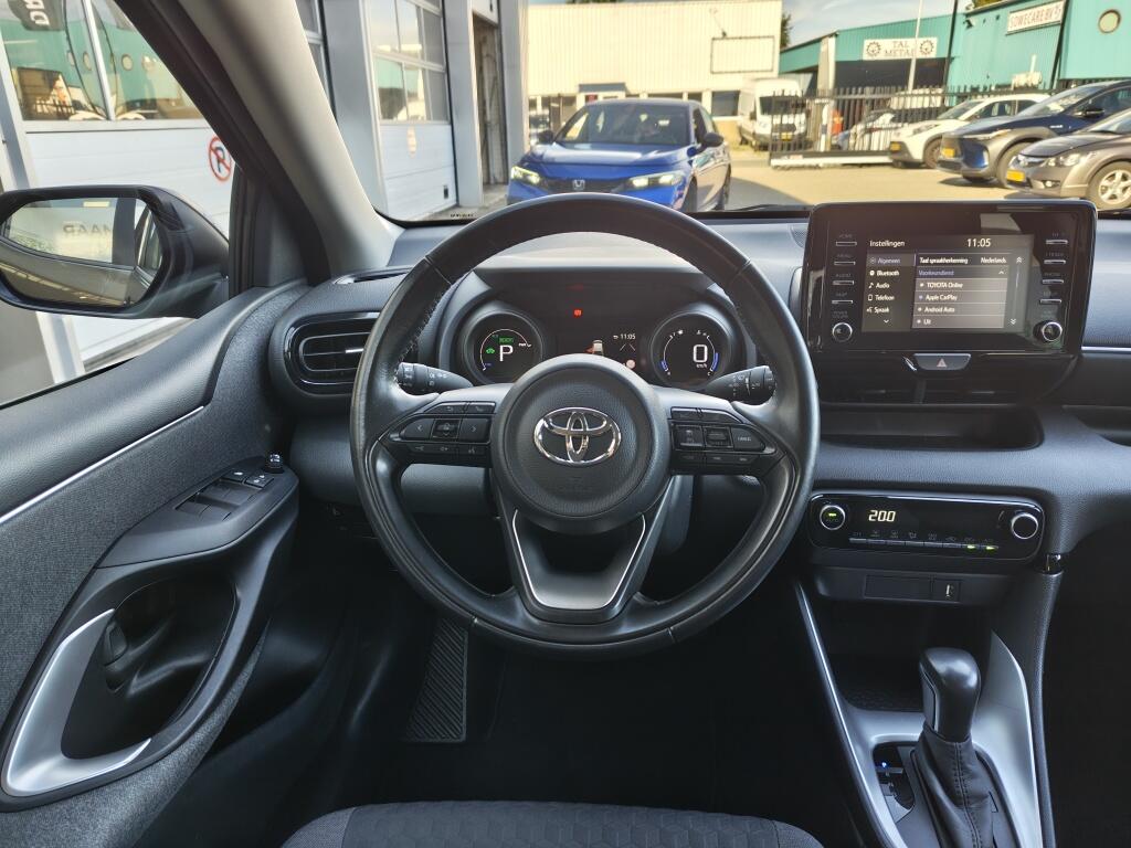 Toyota Yaris 1.5 Hybrid Dynamic | All season | Navi | Apple CarPlay/Android auto | - Image 8