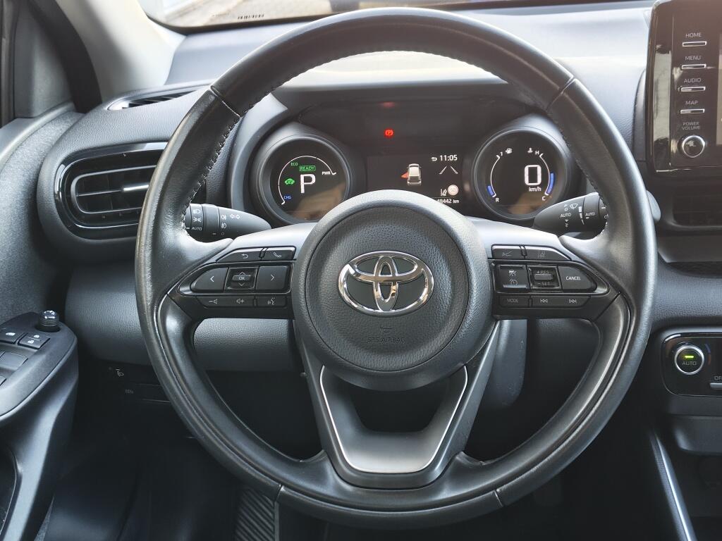 Toyota Yaris 1.5 Hybrid Dynamic | All season | Navi | Apple CarPlay/Android auto | - Image 9