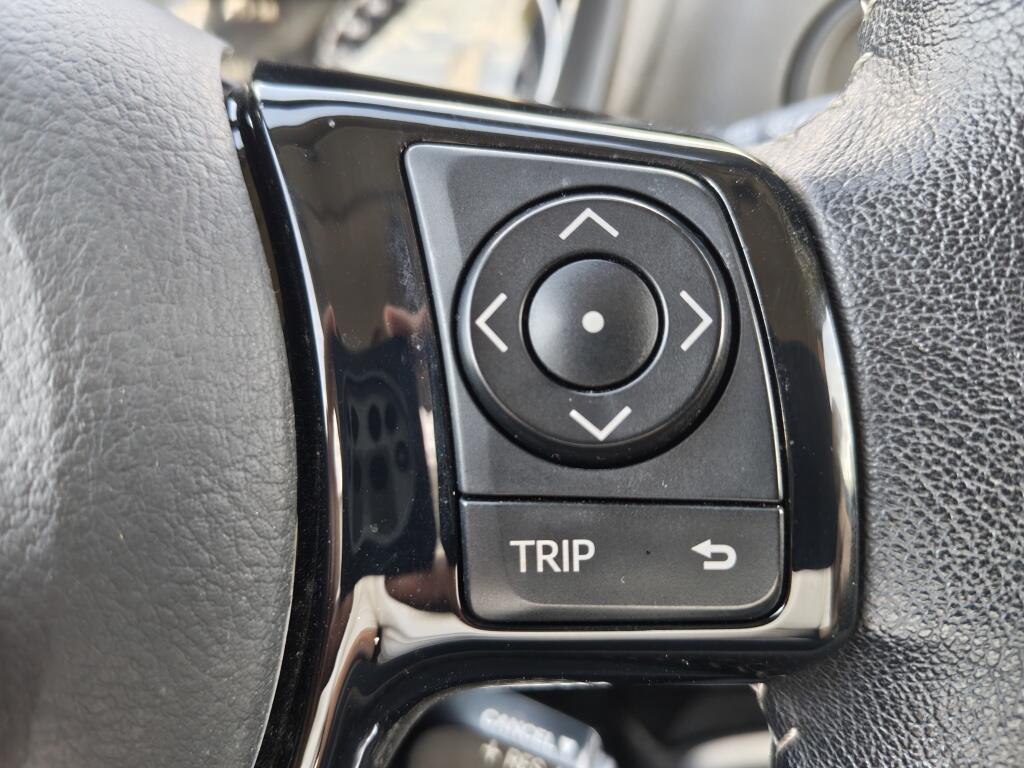 Toyota Yaris 1.5 Hybrid Design | Keyless Entry | Stoelverwarming | Cruise Control - Image 15