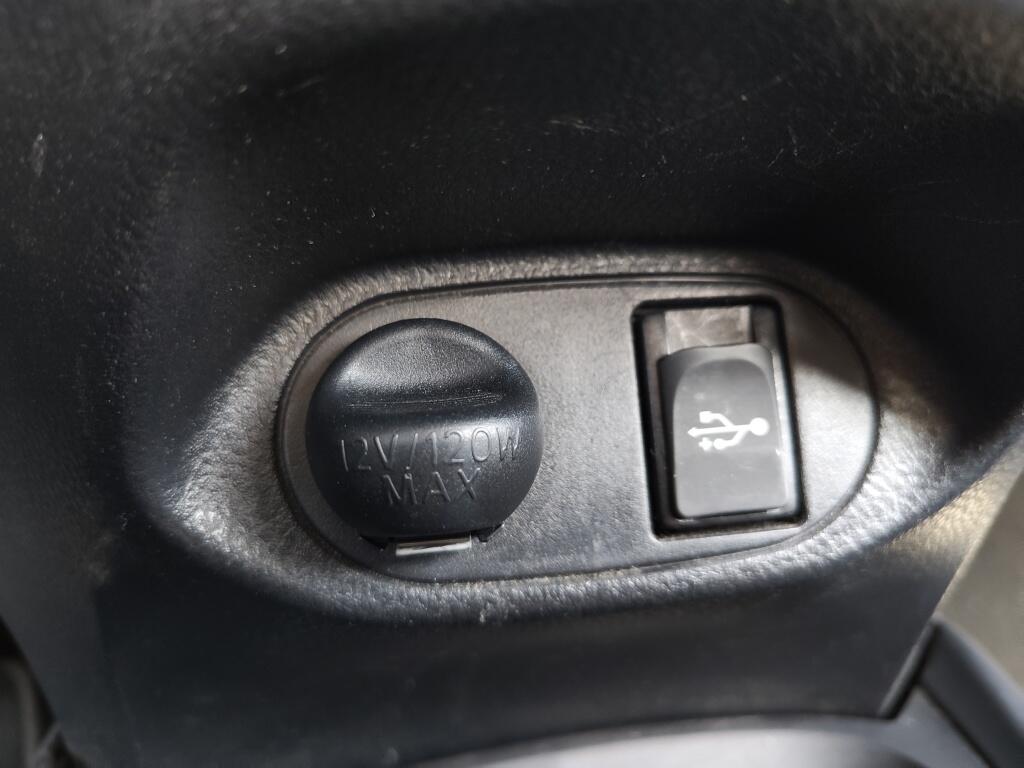 Toyota Yaris 1.5 Hybrid Design | Keyless Entry | Stoelverwarming | Cruise Control - Image 20