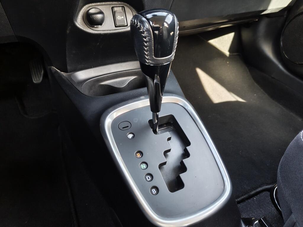 Toyota Yaris 1.5 Hybrid Design | Keyless Entry | Stoelverwarming | Cruise Control - Image 21