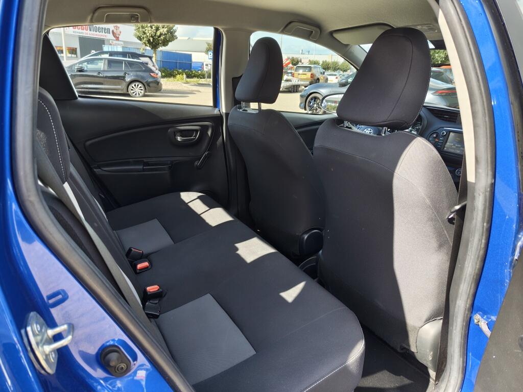 Toyota Yaris 1.5 Hybrid Design | Keyless Entry | Stoelverwarming | Cruise Control - Image 31