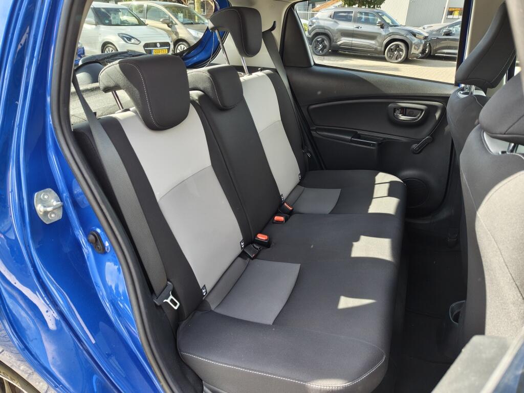 Toyota Yaris 1.5 Hybrid Design | Keyless Entry | Stoelverwarming | Cruise Control - Image 32