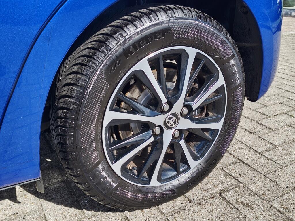 Toyota Yaris 1.5 Hybrid Design | Keyless Entry | Stoelverwarming | Cruise Control - Image 39