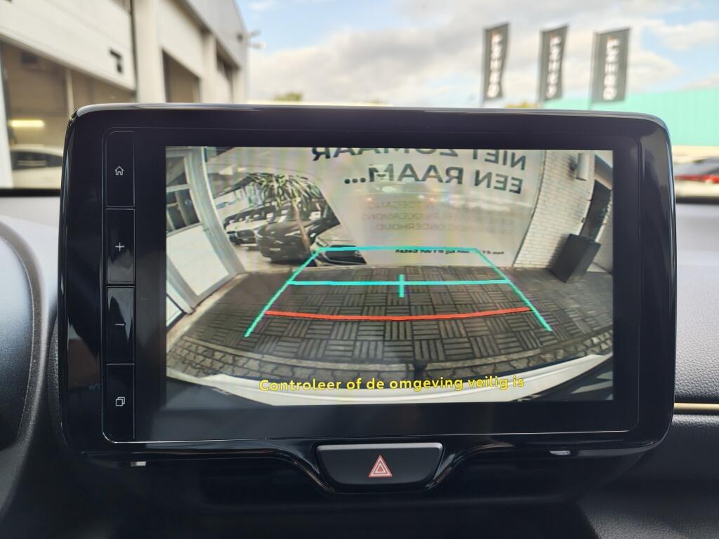 Toyota Yaris Cross 1.5 Hybrid Adventure | Trekhaak | El. Achterklep | All Seasons | Stoel & Stuurverwarming - Image 19
