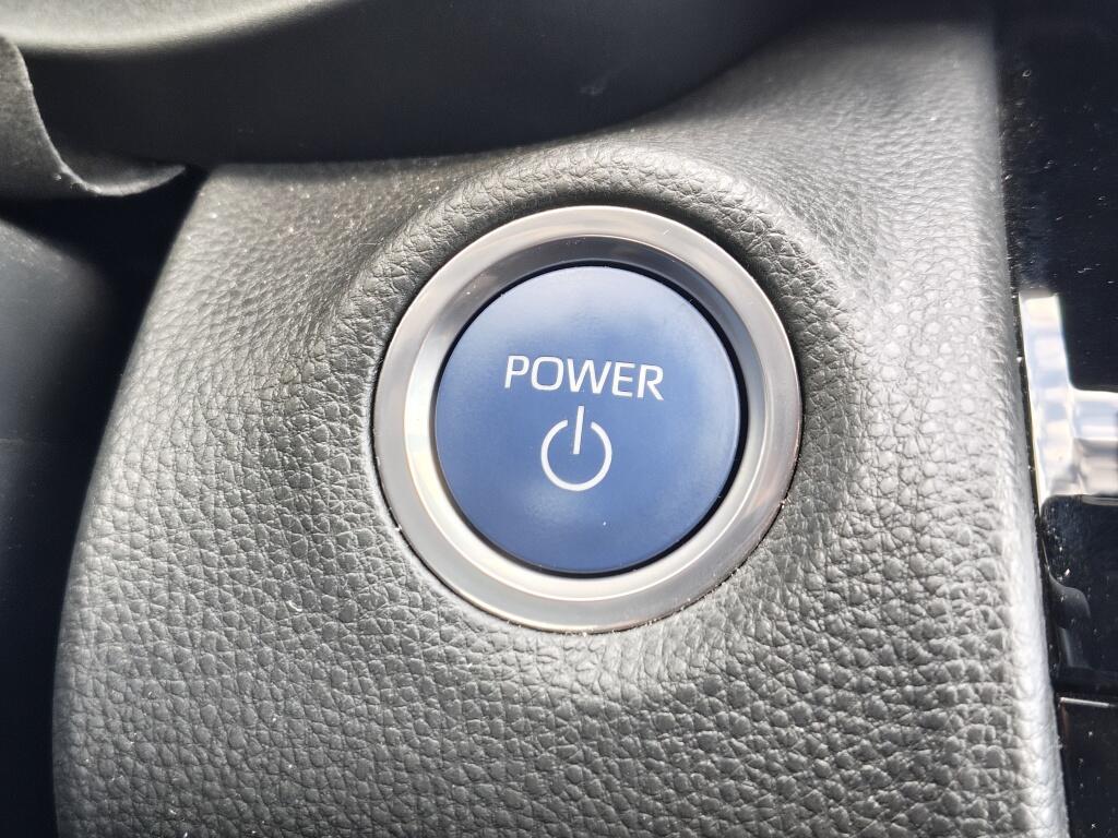 Toyota Yaris Cross 1.5 Hybrid Adventure | Trekhaak | El. Achterklep | All Seasons | Stoel & Stuurverwarming - Image 26