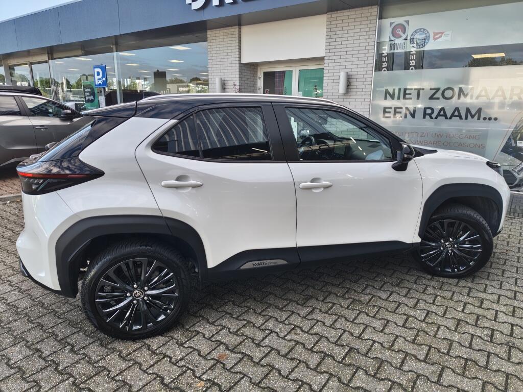 Toyota Yaris Cross 1.5 Hybrid Adventure | Trekhaak | El. Achterklep | All Seasons | Stoel & Stuurverwarming - Image 5