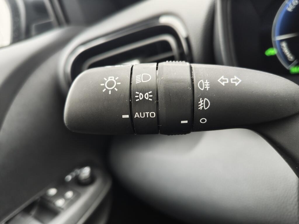 Toyota Yaris Cross 1.5 Hybrid 130 Executive | Sensoren v/a | El. Achterklep | Stoel & Stuurverwarming - Image 11